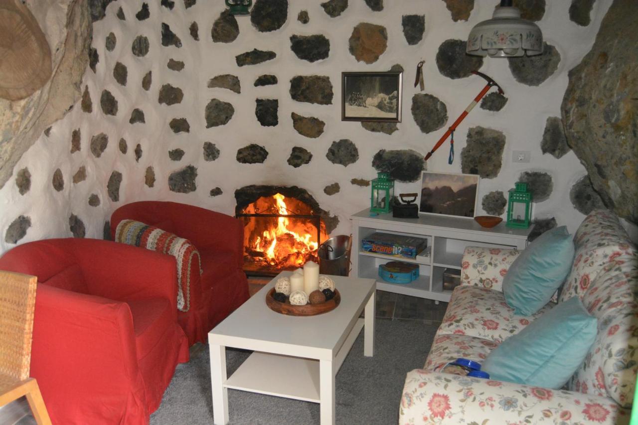 Casa Cueva El Pedregal Tejeda Villa Dış mekan fotoğraf